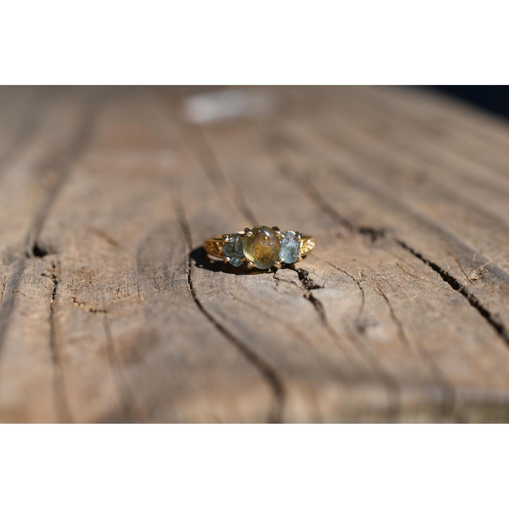 Montana sapphire engagement ring 10k yellow gold size 7